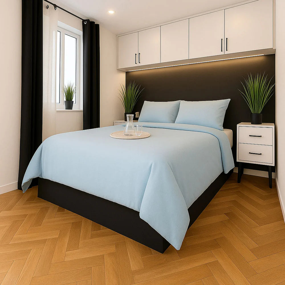 Slaapkamer met tweepersoonsbed in de Buitenkamer Kiefern modulaire woning